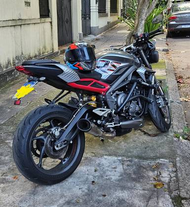 TRIUMPH STREET TRIPLE 765 RS TRIUMPH STREET TRIPLE 765 RS